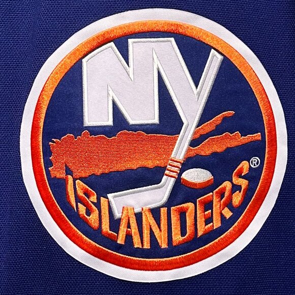 Reebok NHL Men's Medium New York Islanders Hockey Players Jersey - Picture 3 of 5